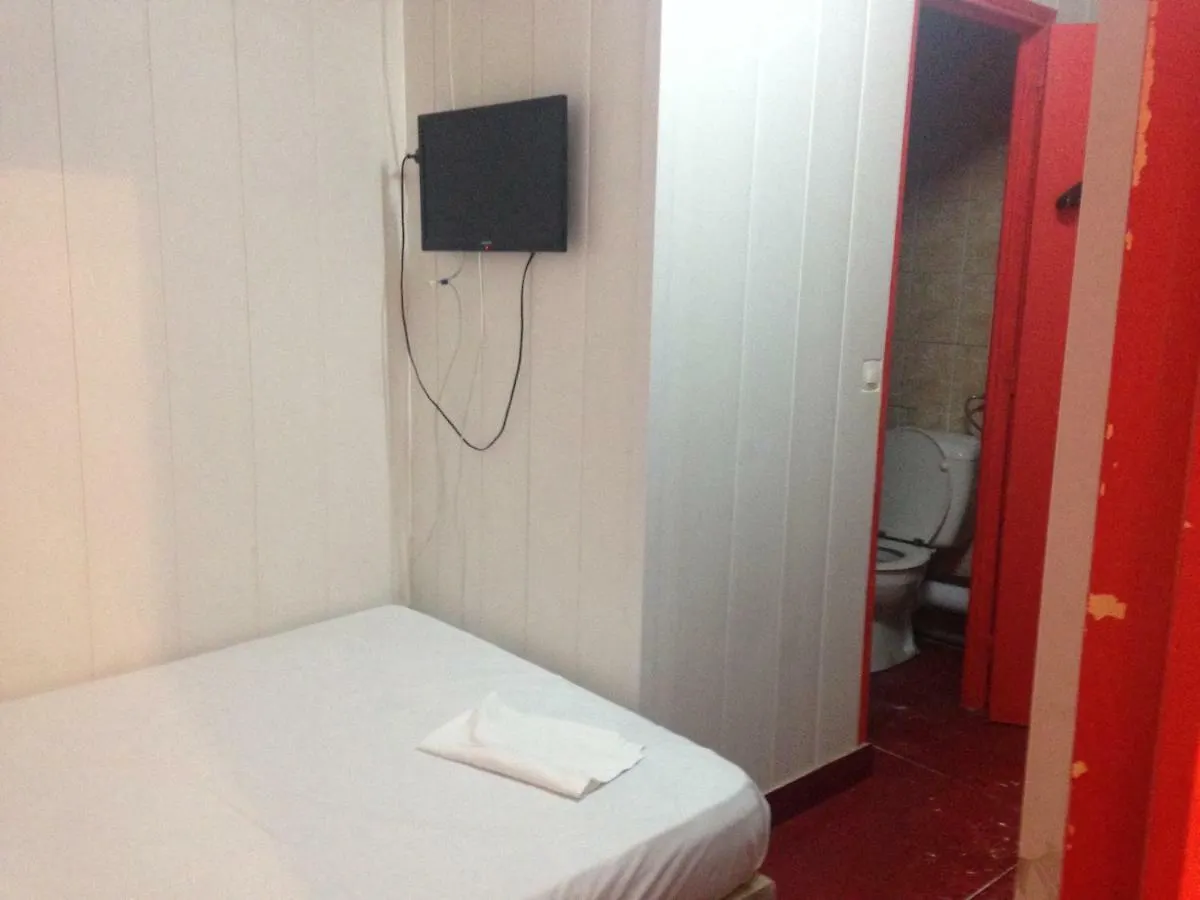 Hotel Cyrano Voltaire Paris 0*,